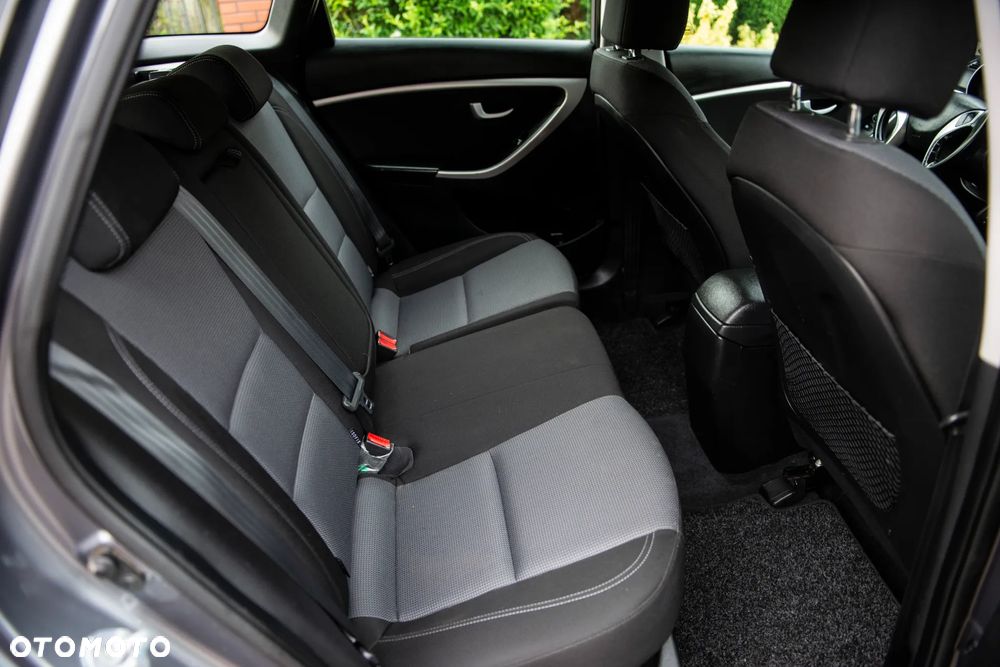 Hyundai i30 1.6 GDI Premium - 36