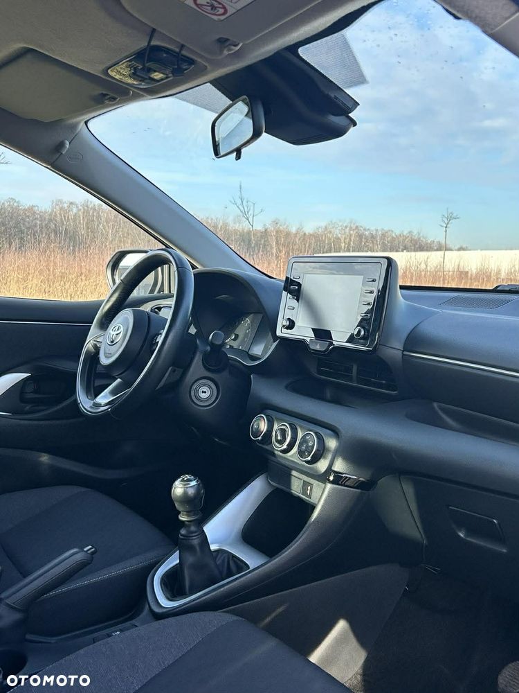 Toyota Yaris 1.5 Comfort - 6