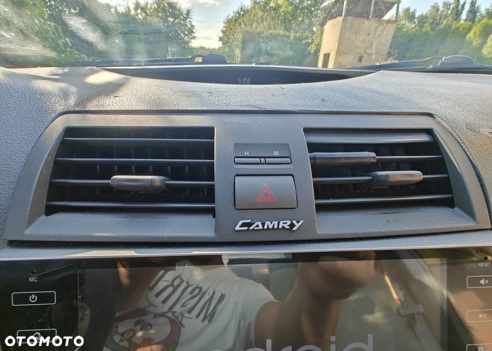 Toyota Camry 2.4 SE - 16