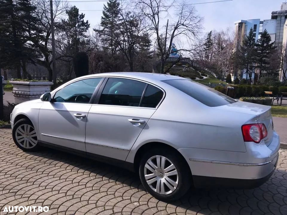Volkswagen Passat Variant 2.0 TDI Highline DPF 4Motion - 1