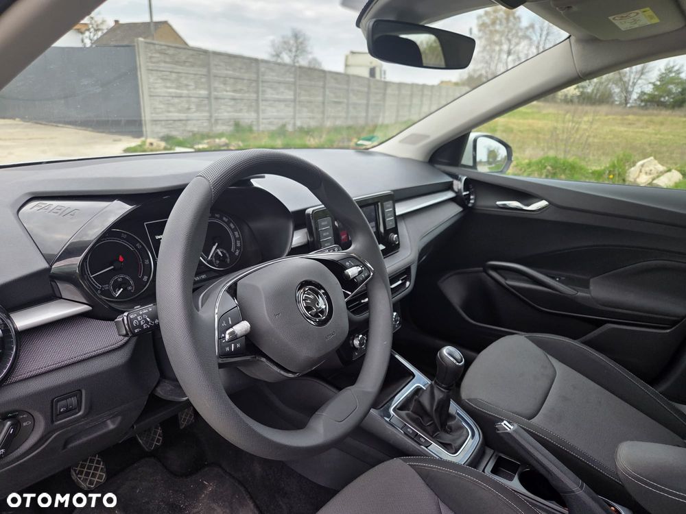 Skoda Fabia 1.0 TSI Style Color - 5