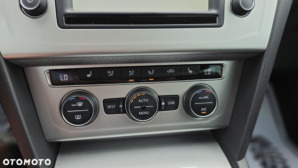 Volkswagen Passat 2.0 TDI SCR DSG Comfortline - 17