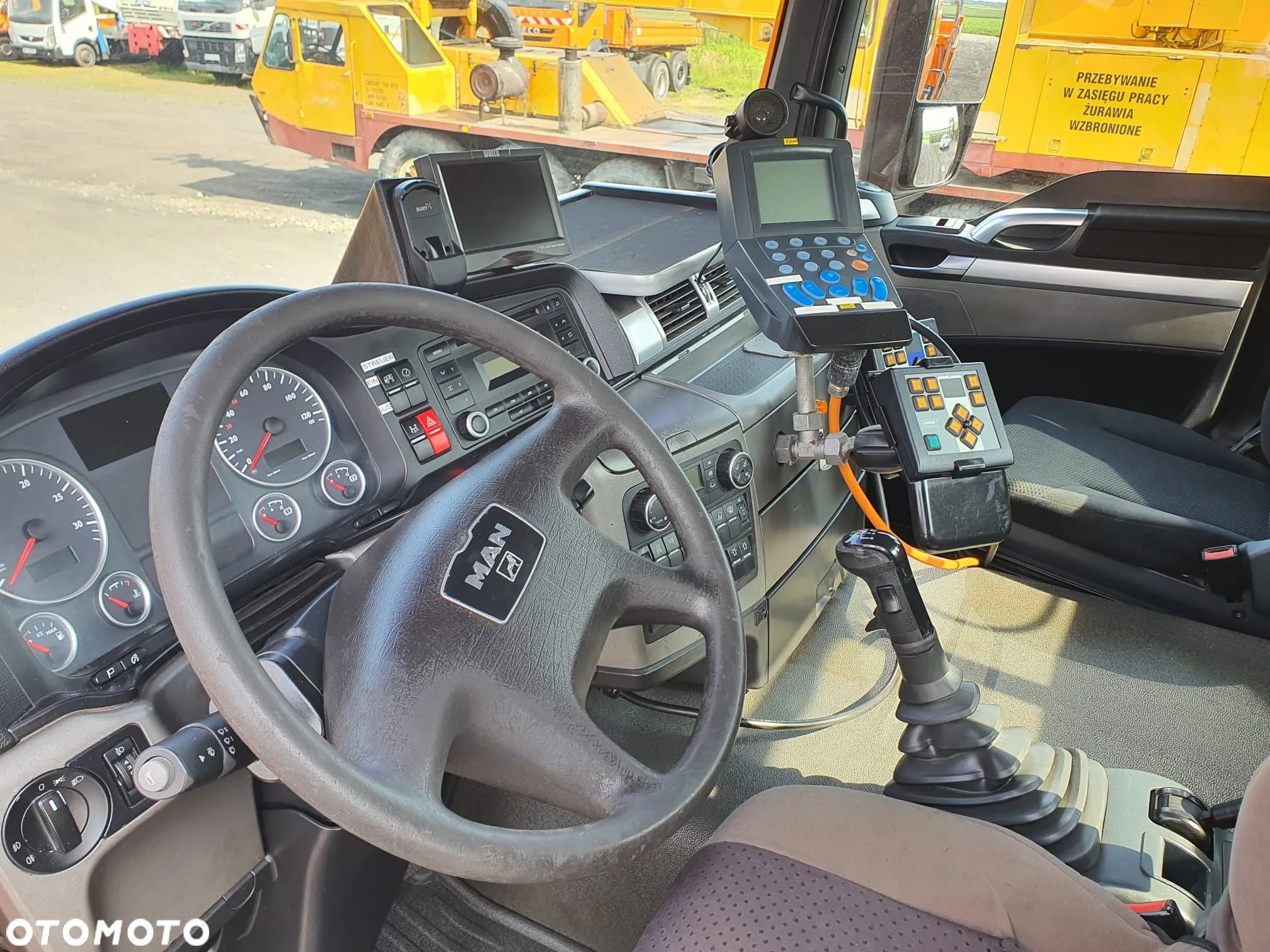 MAN TGS360 6x4  na Przednie koła ,blokada mostów HDS TEREX  65.2-A2L - 22