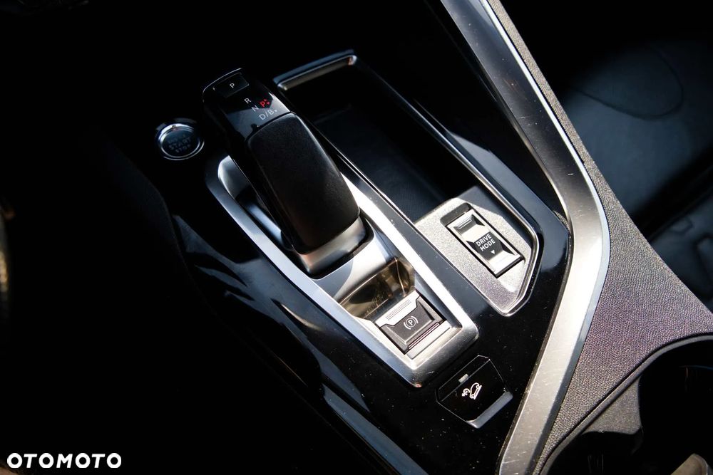 Peugeot 3008 1.6 PureTech Hybrid4 PHEV GT S&S EAT8 - 30
