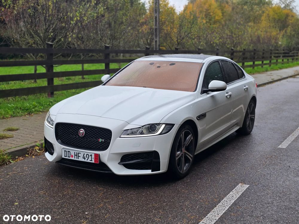 Jaguar XF 2.0 i4D AWD R-Sport - 9