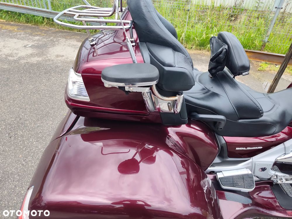 Honda GL - 27