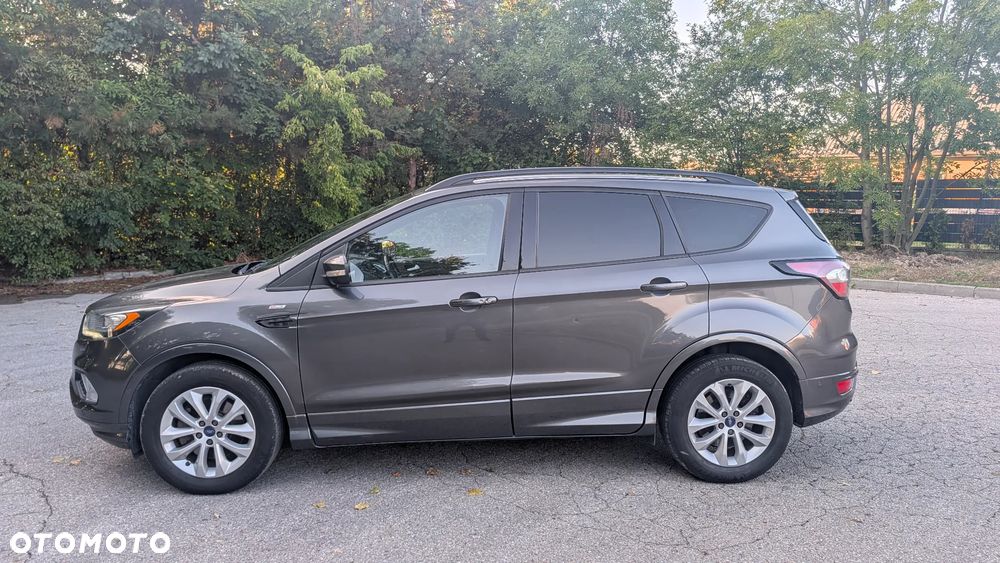Ford Kuga 1.5 TDCi 2x4 ST-Line - 6