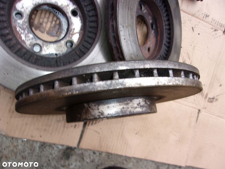 Mazda MPV 2.0 citd 02-06 Tarcze hamulcowe  klocki - 2