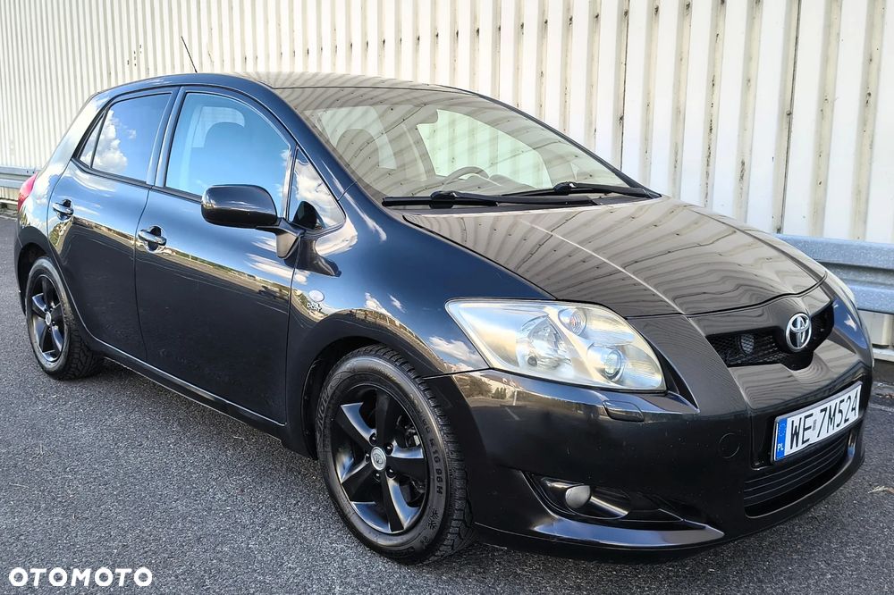 Toyota Auris 2.2 D-4D D-CAT - 1