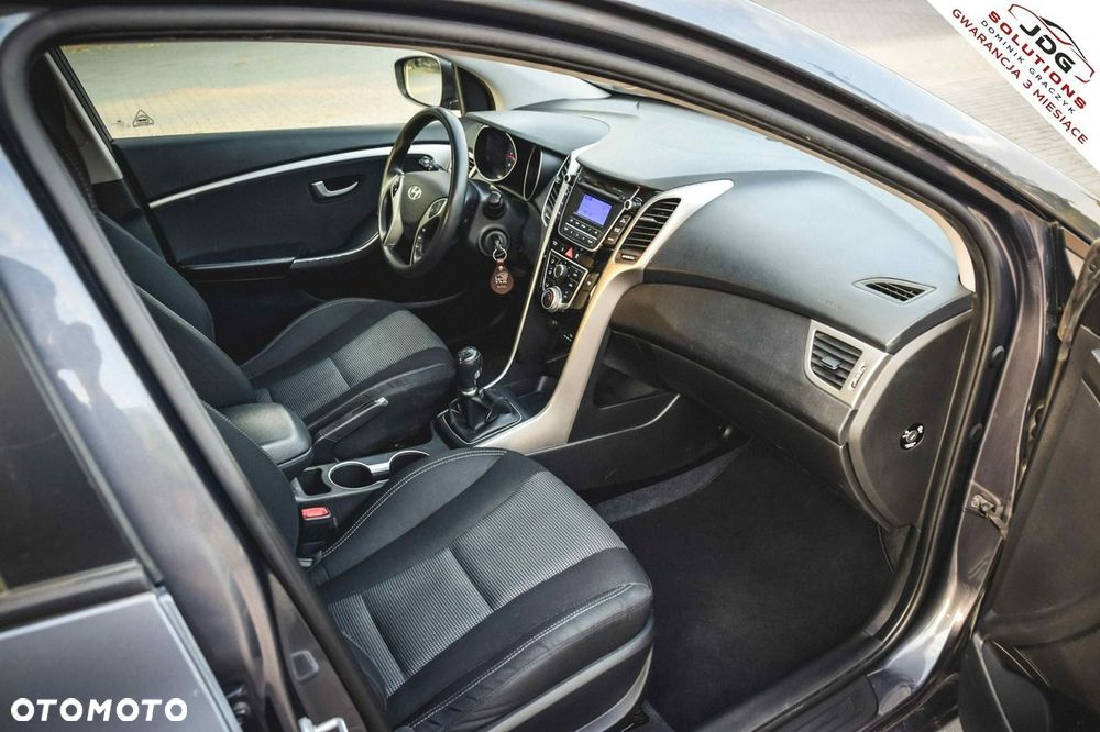 Hyundai i30 1.6 D Style - 28