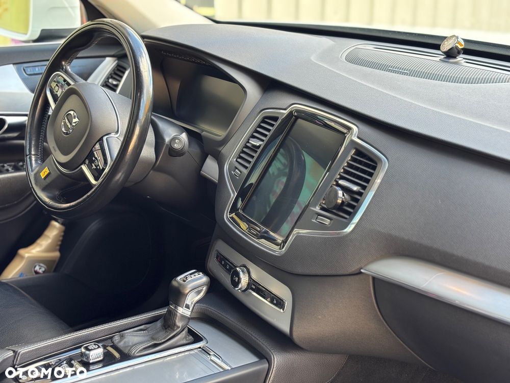 Volvo XC 90 T6 AWD Momentum 7os - 12