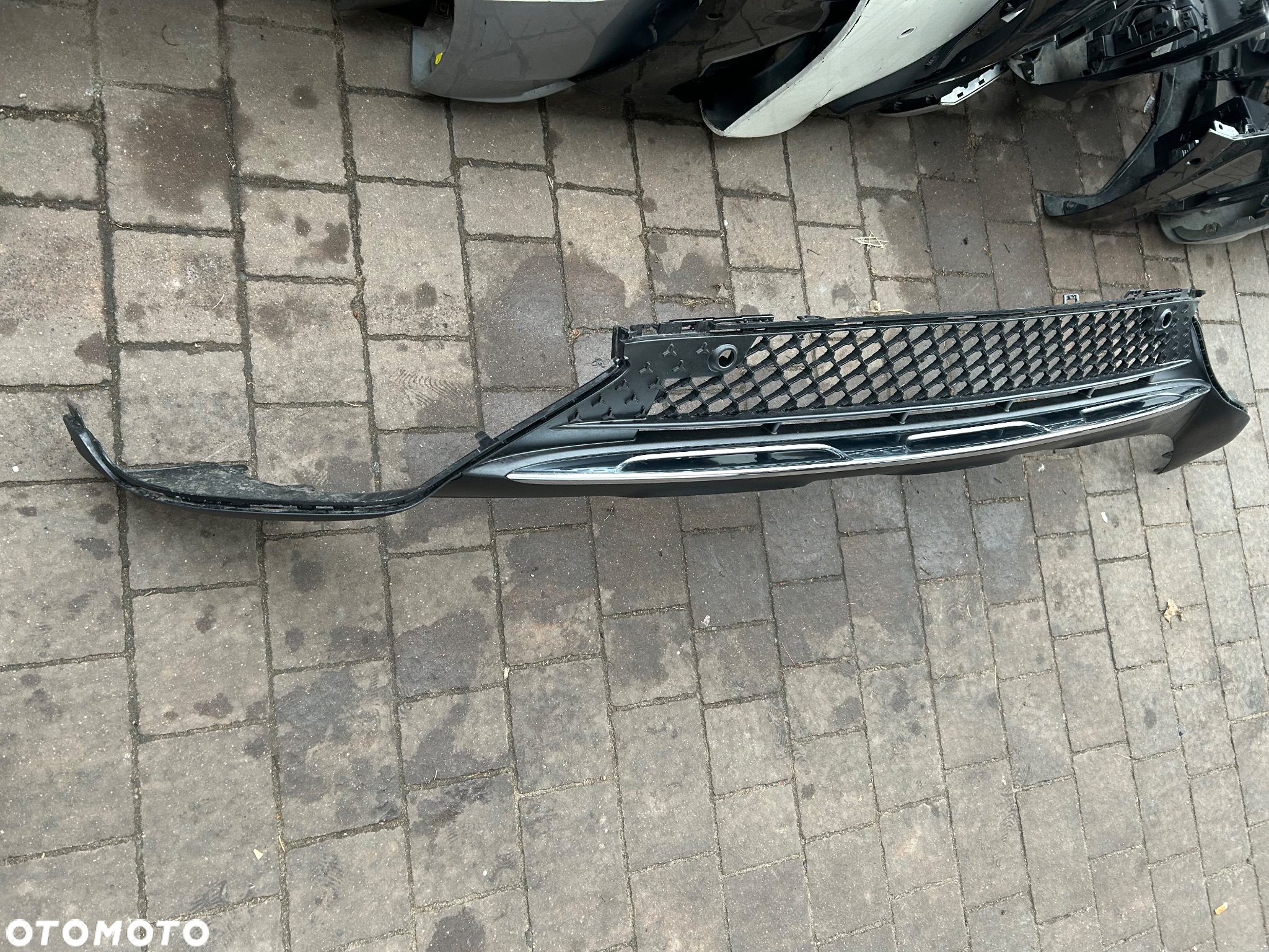 MERCEDES X254 GLC II AMG ZDERZAK PRZÓD KRATKA ŚRODKOWA W ZDERZAK KMP ORG - 3