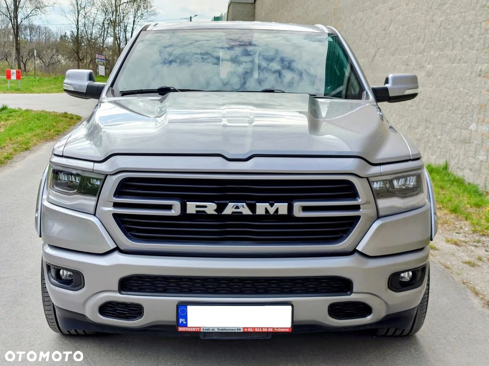 RAM 1500 5.7 Crew Cab Bighorn - 3