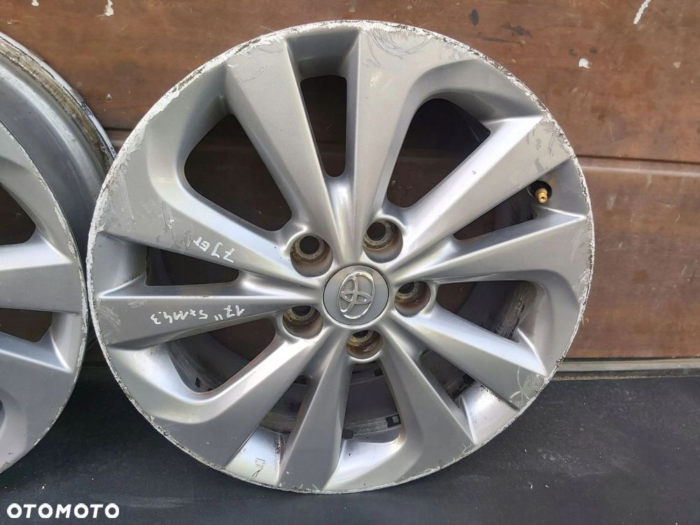 Toyota Auris Corolla E16 E18 Avensis T27 Alufelgi felgi 17 5x114,3 7J et50 - 6