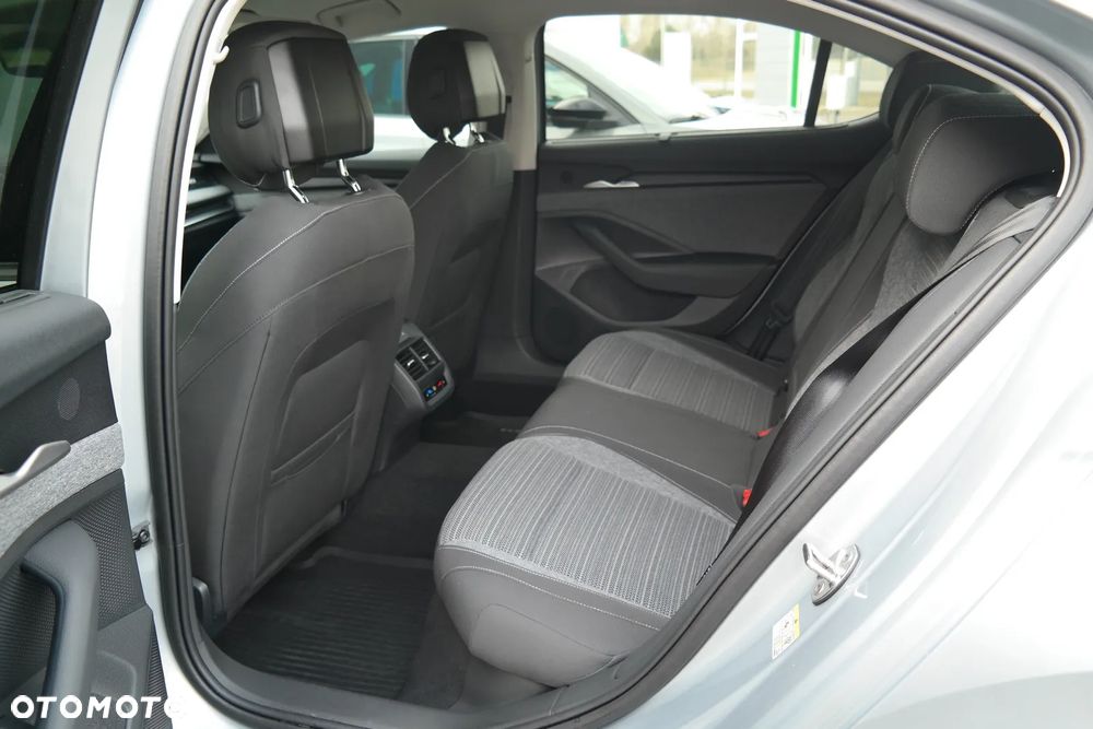 Skoda Superb 1.5 TSI mHEV DSG Selection - 22