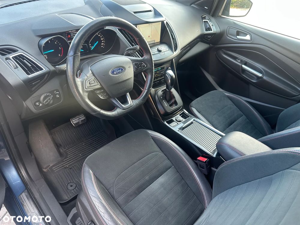 Ford Kuga 2.0 TDCi 2x4 ST-Line - 13
