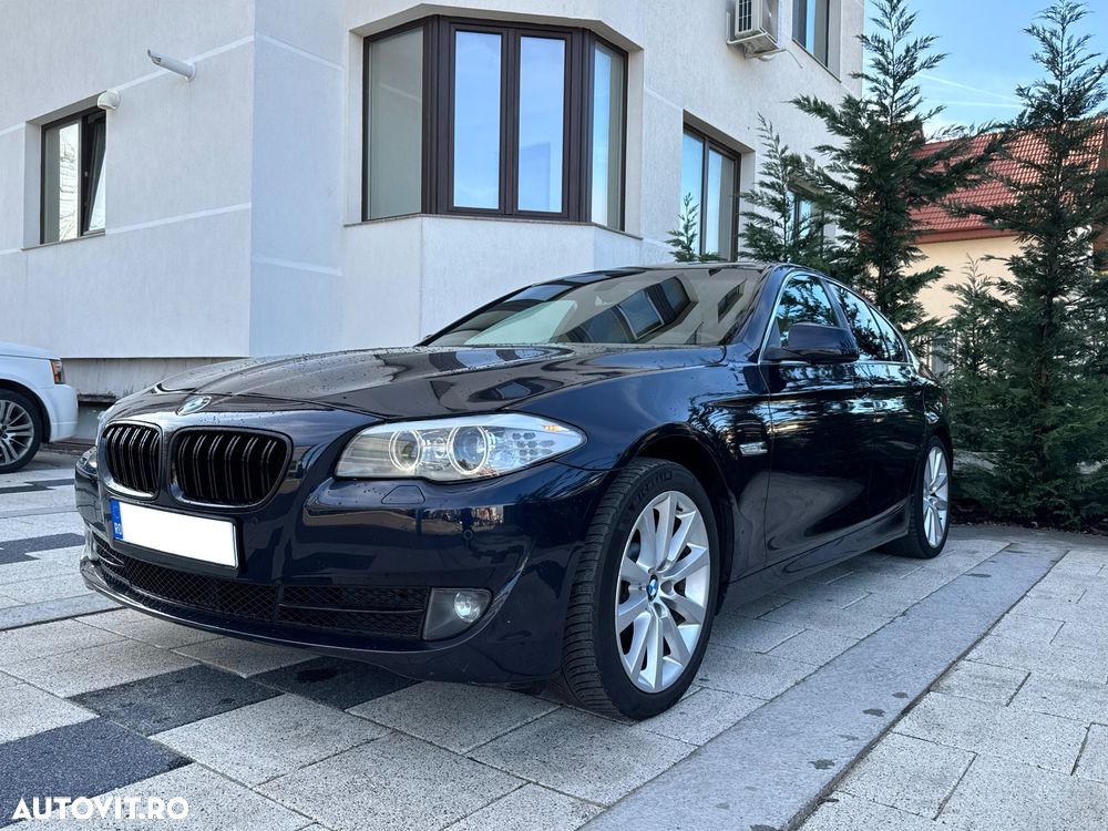 BMW Seria 5 525d xDrive AT - 10