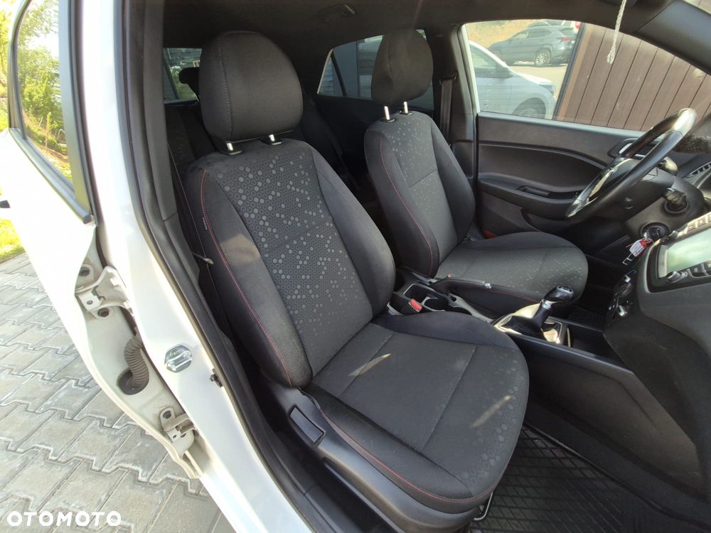 Hyundai i20 1.2 Classic Plus - 34