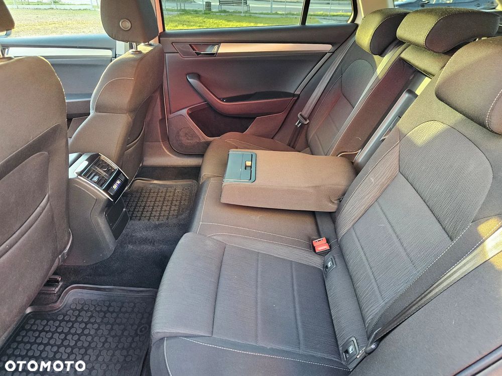 Skoda Superb 2.0 TDI Ambition - 19