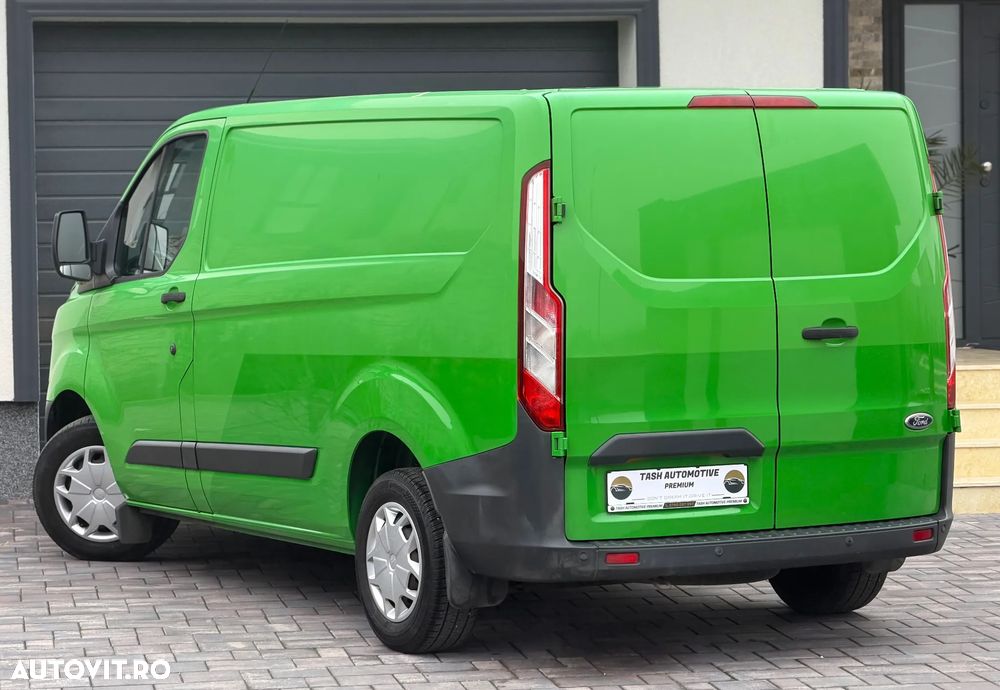 Ford TRANSIT CUSTOM L1H1 VAN - 4