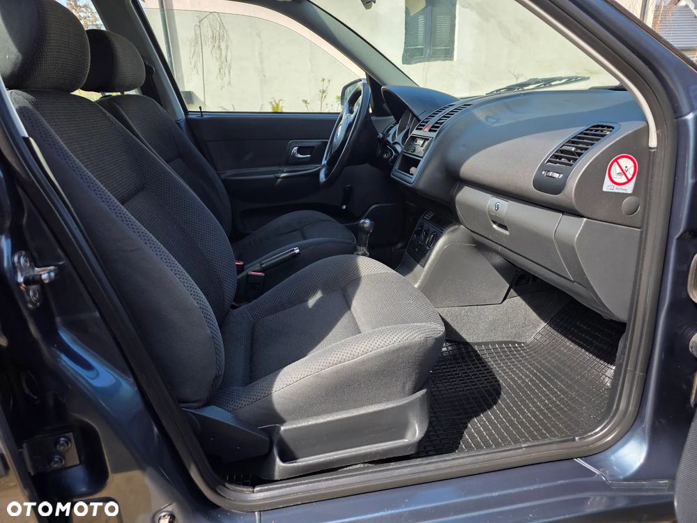 Volkswagen Polo 1.4 Basis - 6