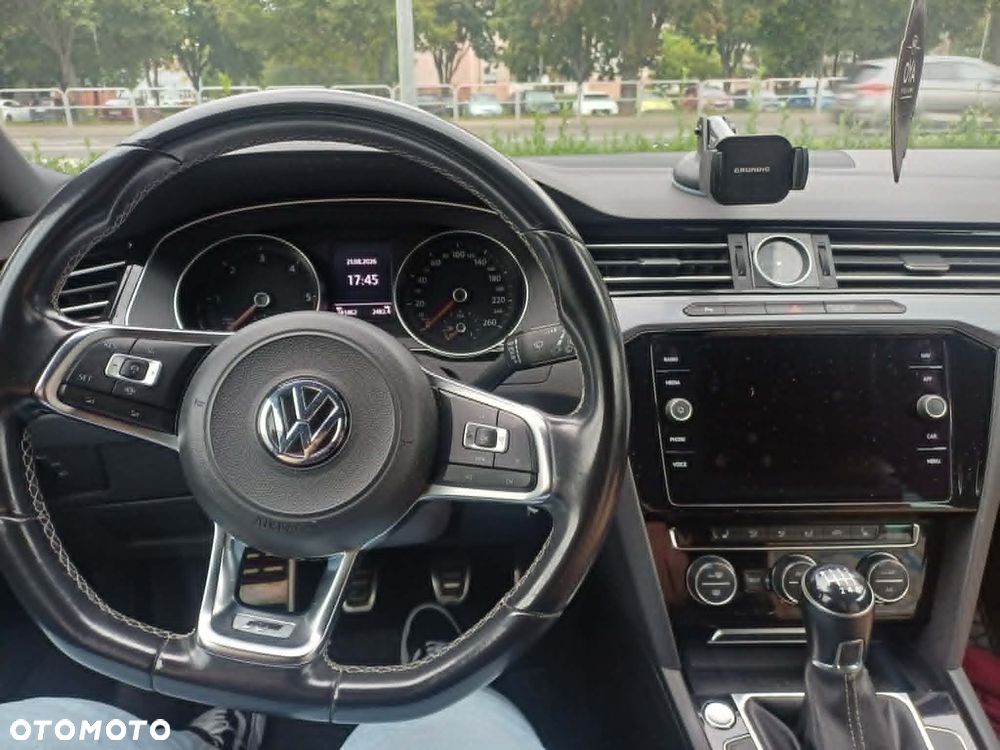 Volkswagen Passat - 3