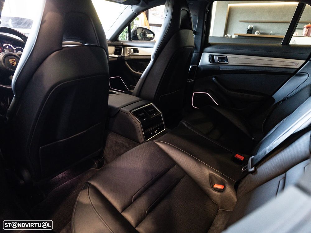 Porsche Panamera Sport Turismo 4 E-Hybrid Platinum Edition - 19