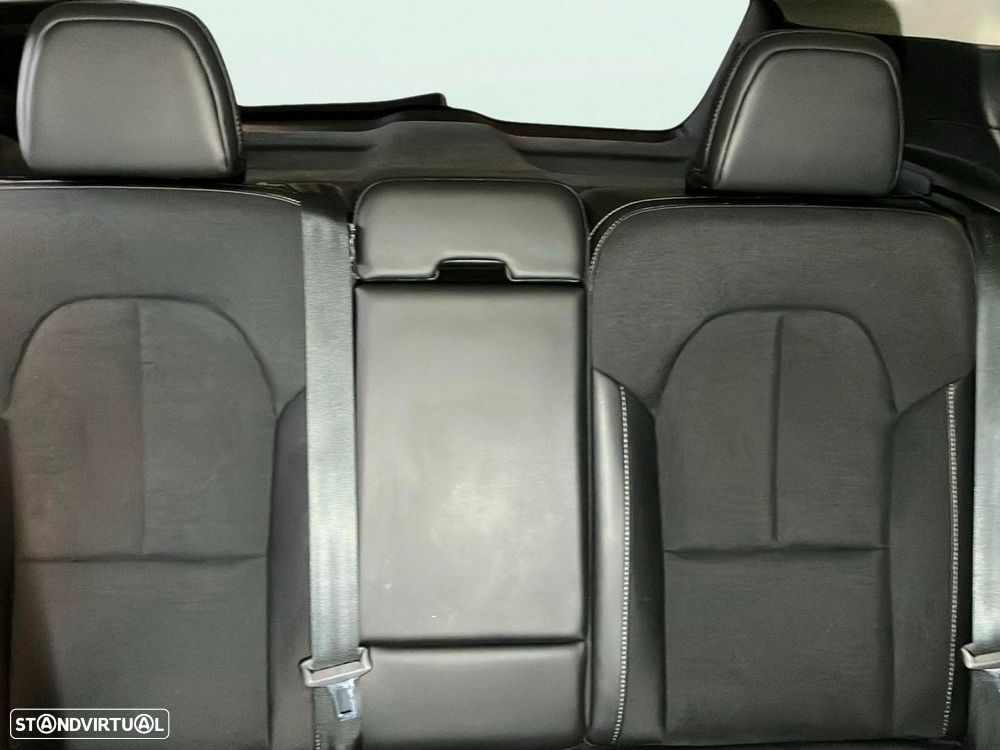 Volvo XC 40 1.5 T3 Momentum Plus - 19