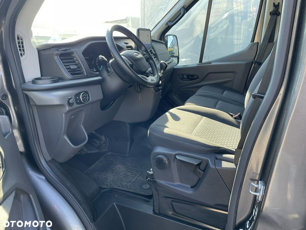 Ford Transit - 32