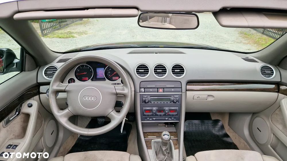 Audi A4 Cabrio 1.8T - 12