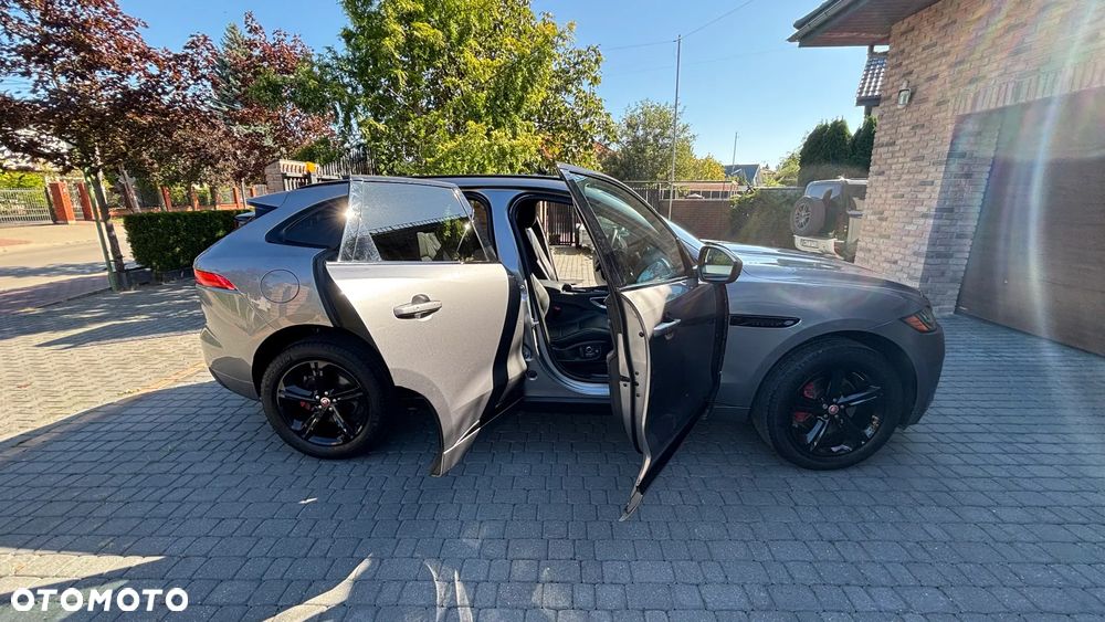 Jaguar F-Pace - 11