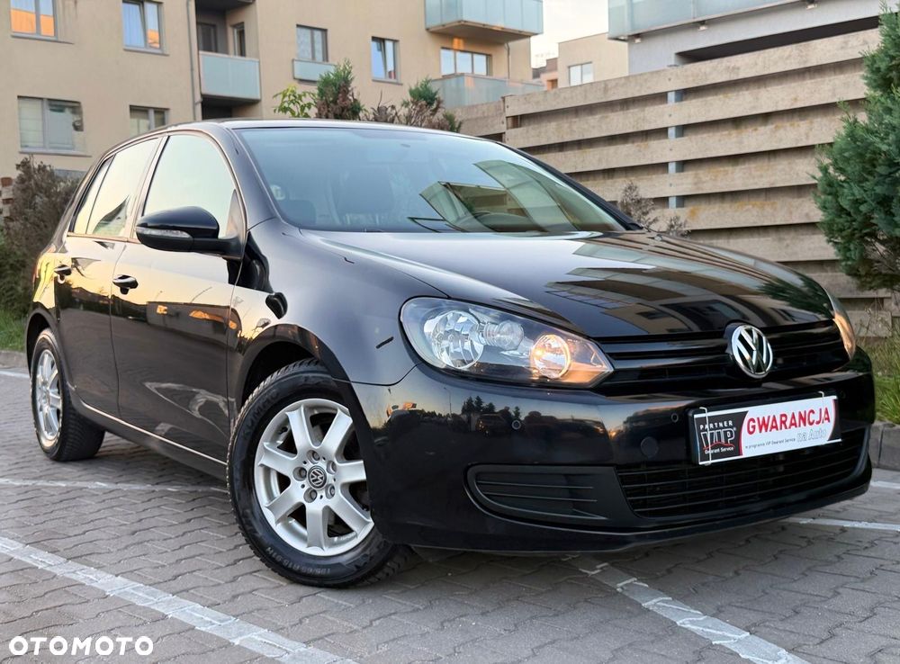 Volkswagen Golf - 1