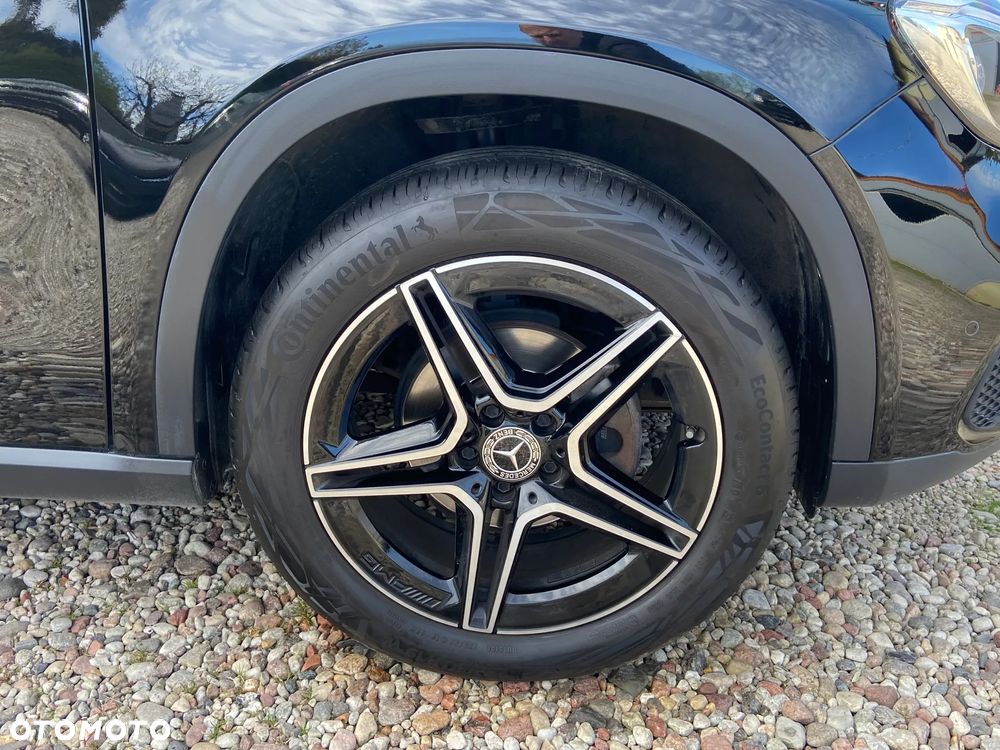 Mercedes-Benz GLA - 15