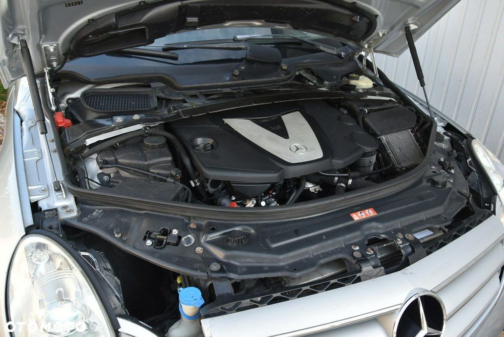 Mercedes-Benz Klasa R - 28