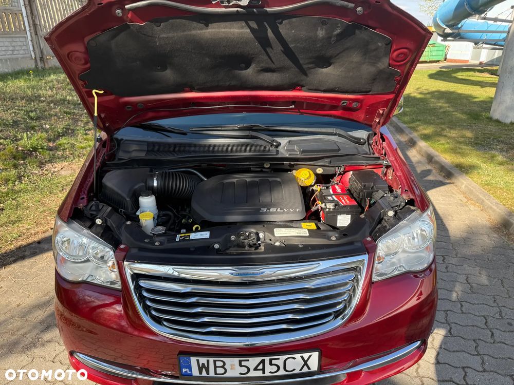 Chrysler Town & Country 3.6 Touring - 12