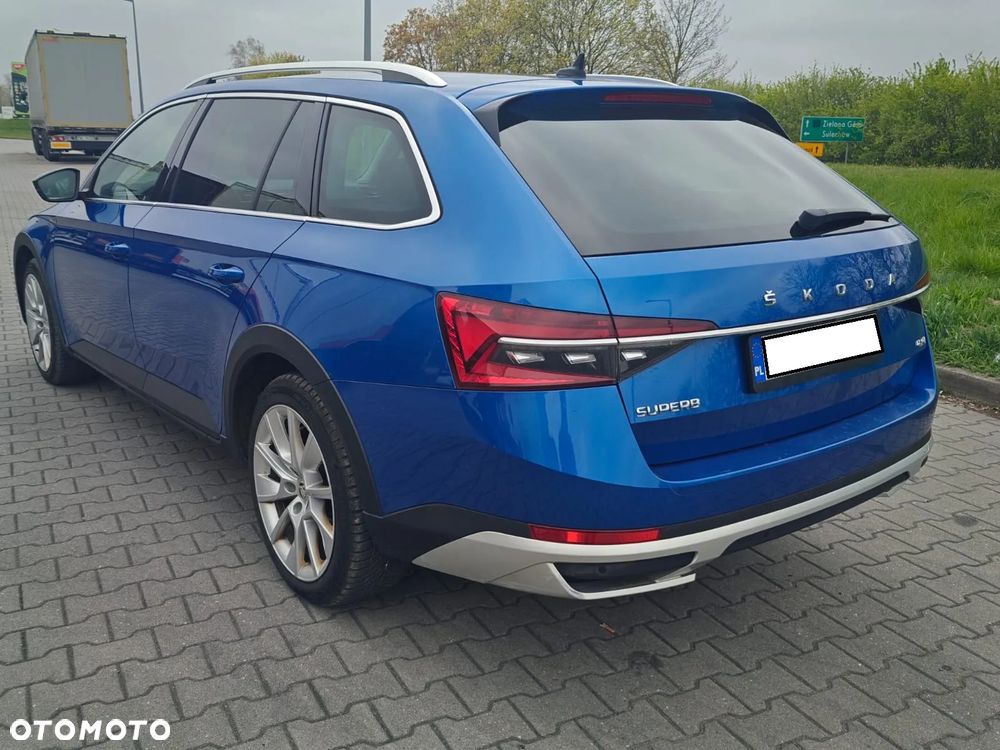 Skoda Superb 2.0 TDI 4x4 DSG Scout - 5