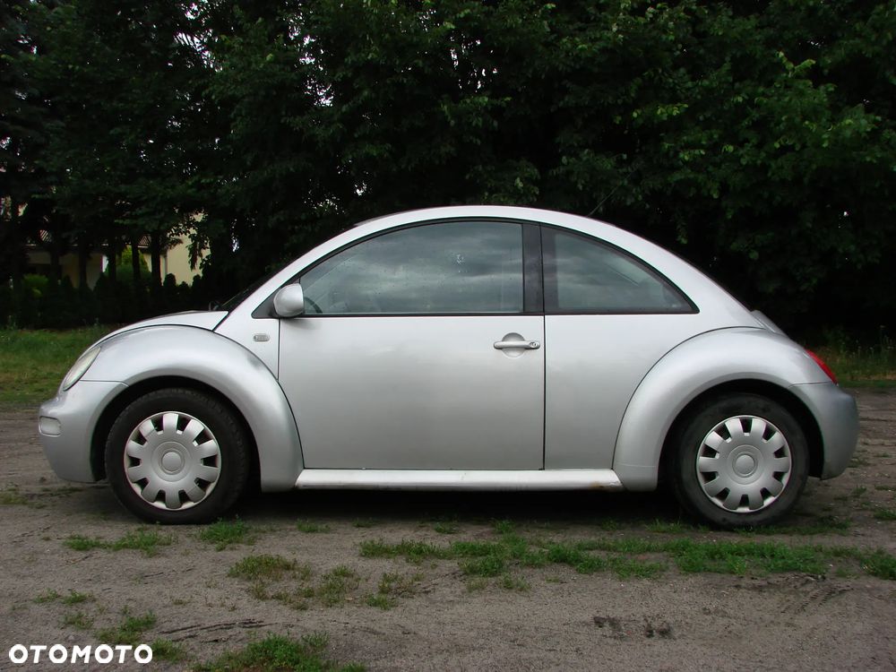 Volkswagen New Beetle - 4