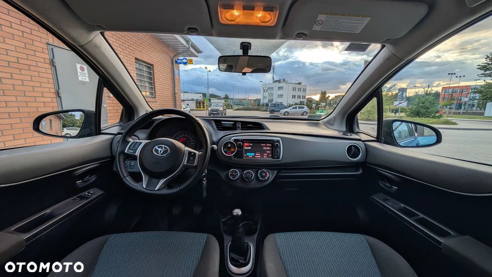 Toyota Yaris 1.0 Active - 10