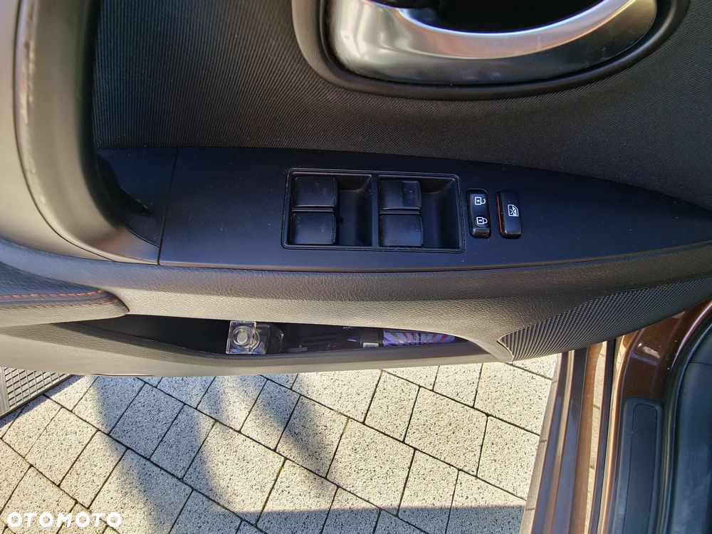 Toyota Avensis - 17
