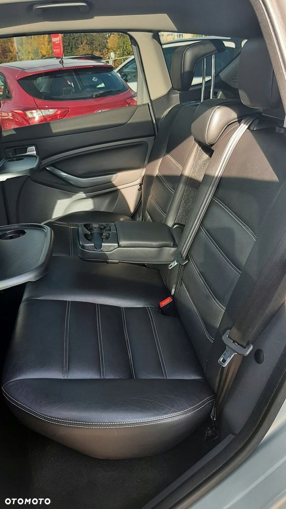 Ford Kuga 2.0 TDCi 2x4 Titanium - 23