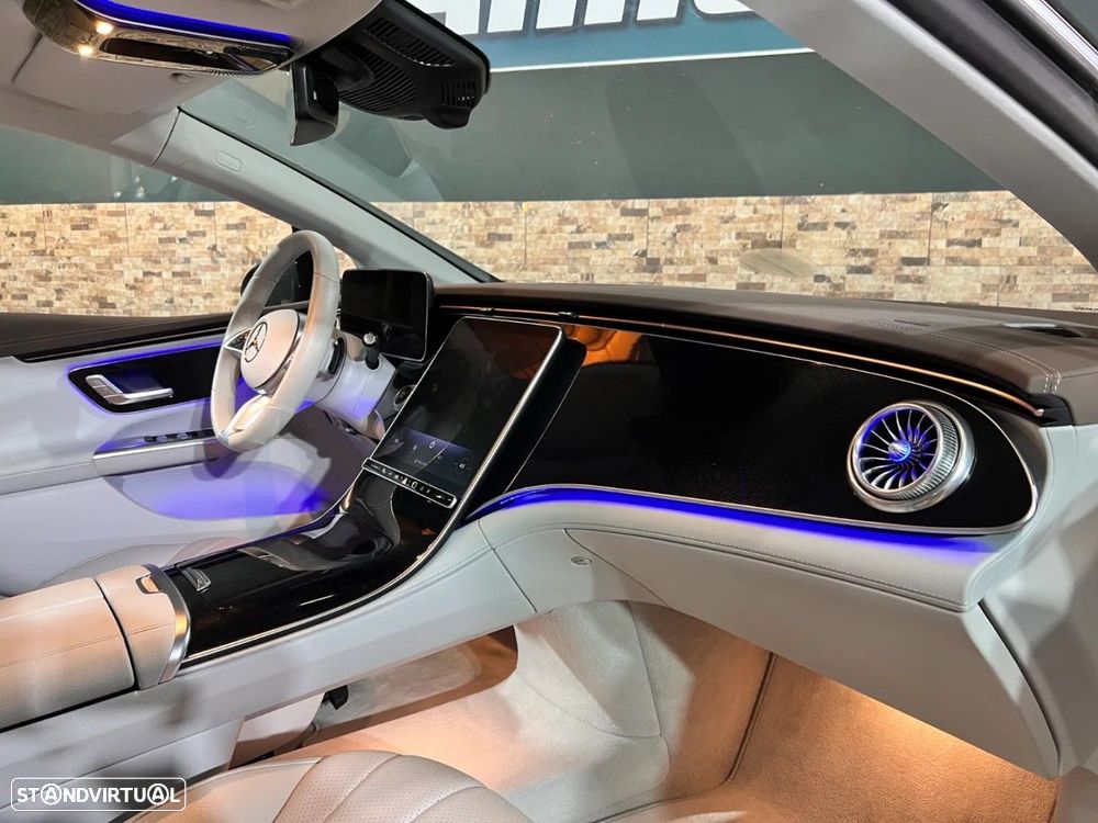 Mercedes-Benz EQE - 11
