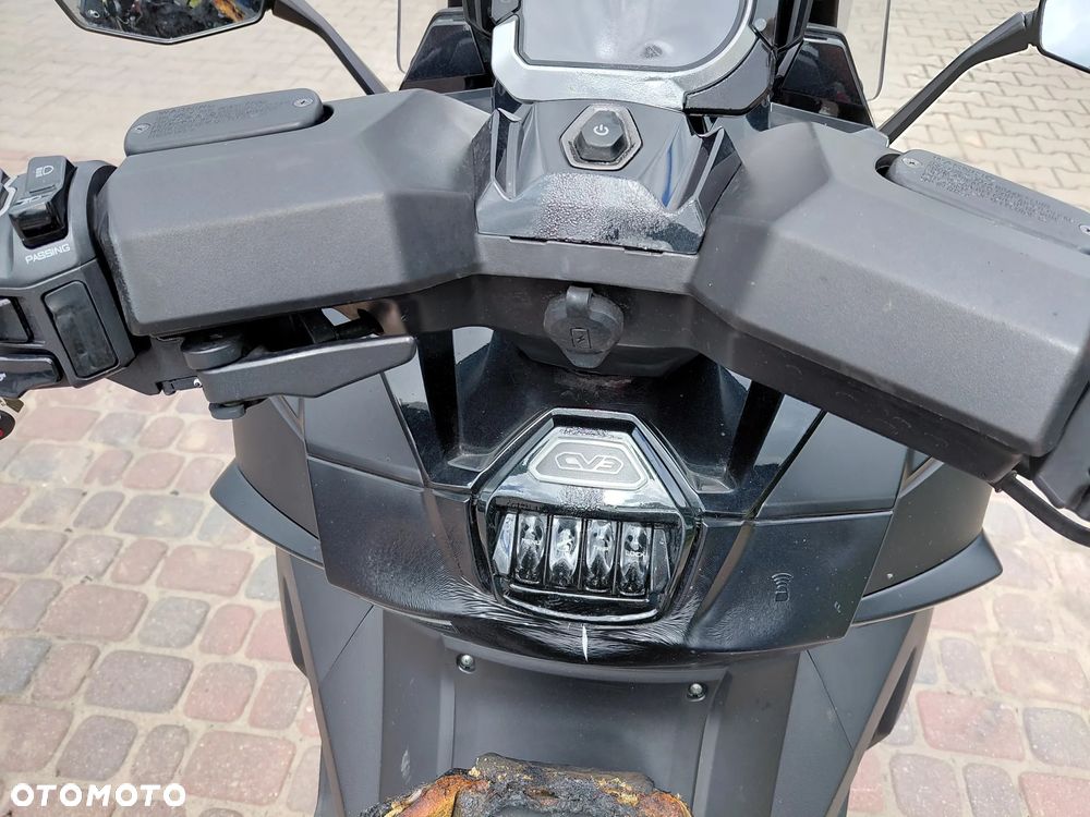 Kymco CV3 - 12