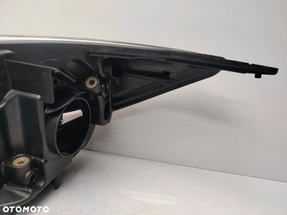 FORD FOCUS MK3 10R- REFLEKTOR LAMPA PRAWY PRZÓD PRAWA PRZEDNIA - 13