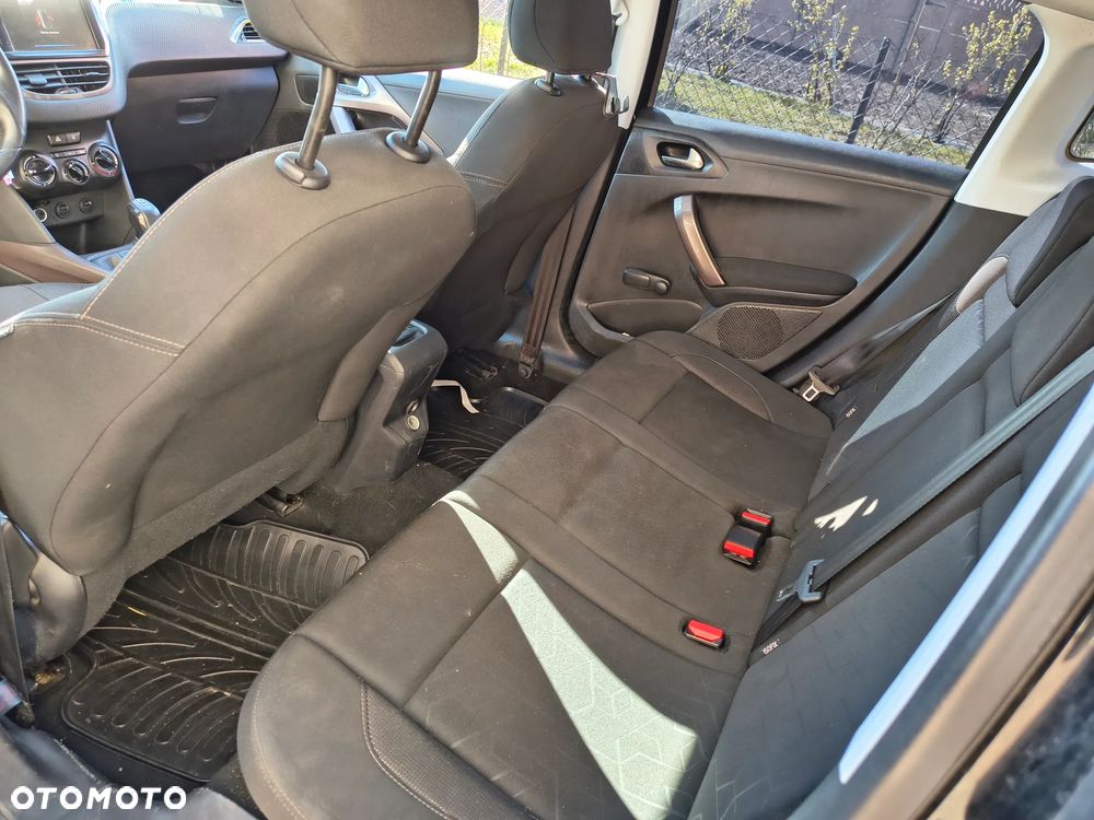 Peugeot 2008 - 15