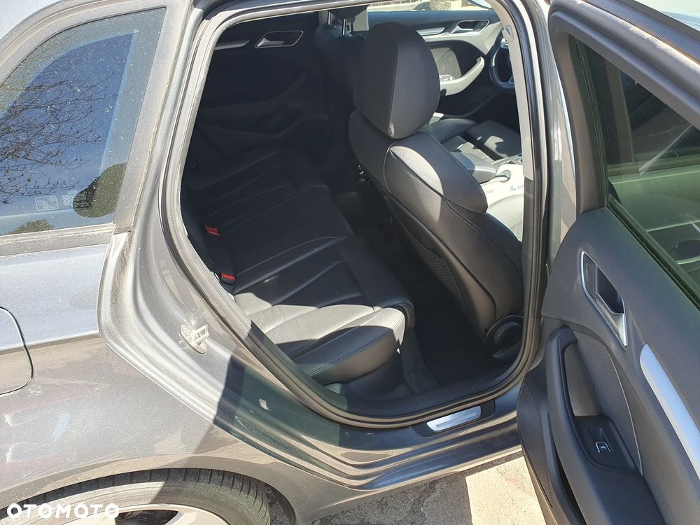 Audi A3 Sportback 1.6 TDI DPF Ambiente - 13