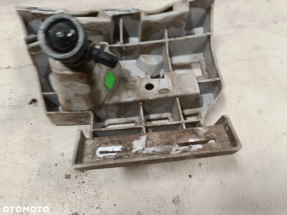 Spryskiwacz Lampy Lewej Skoda Octavia 3 III Uchwyt Lewy 5E0955965 Dysza Reflektora Lewa - 9