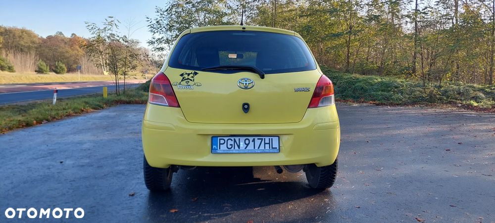 Toyota Yaris 1.33 Luna - 5