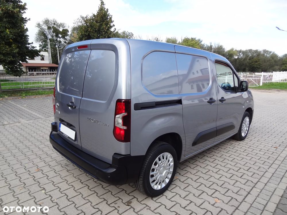 Toyota Proace City 3 osobowy - 9
