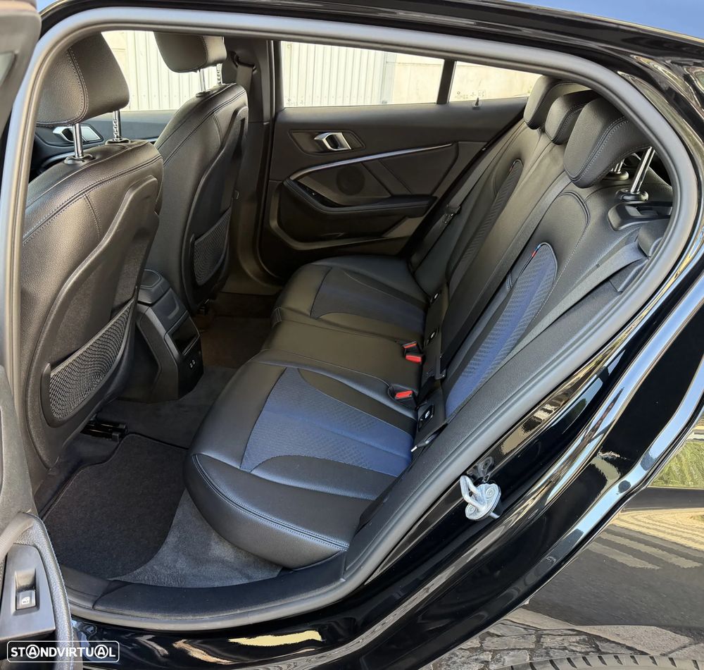 BMW 116 d Pack M - 26