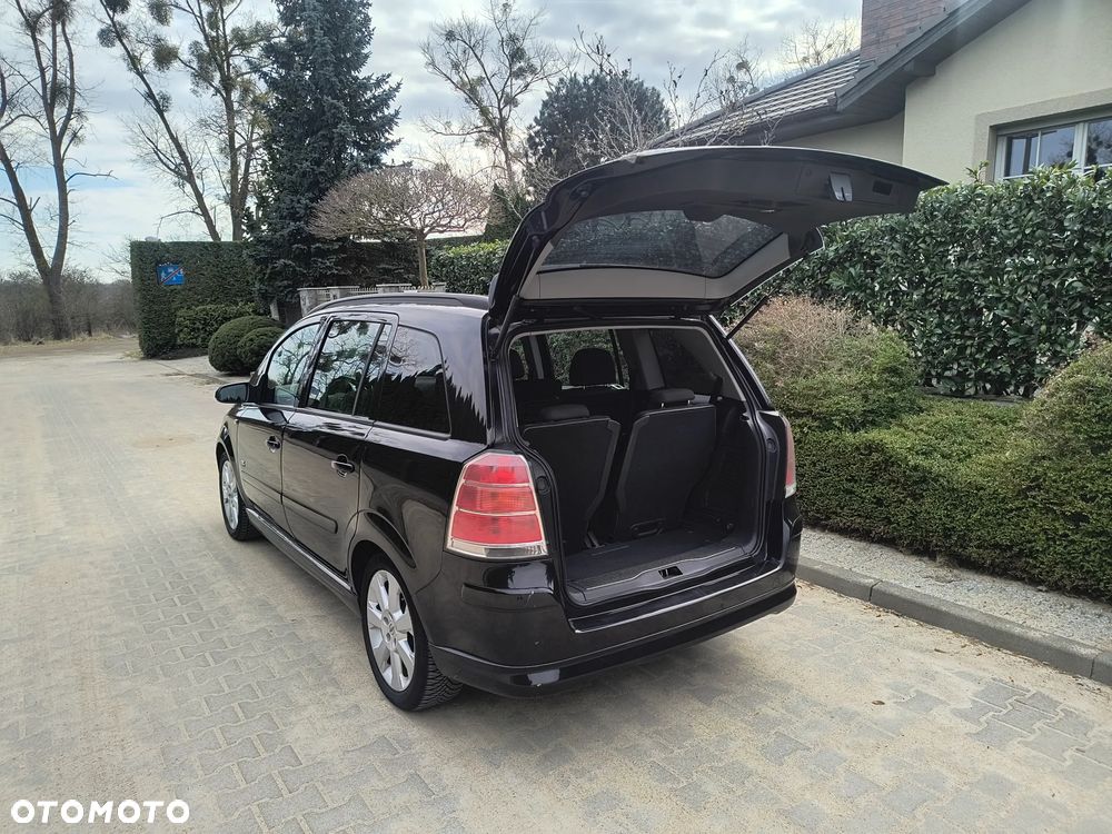 Opel Zafira - 8